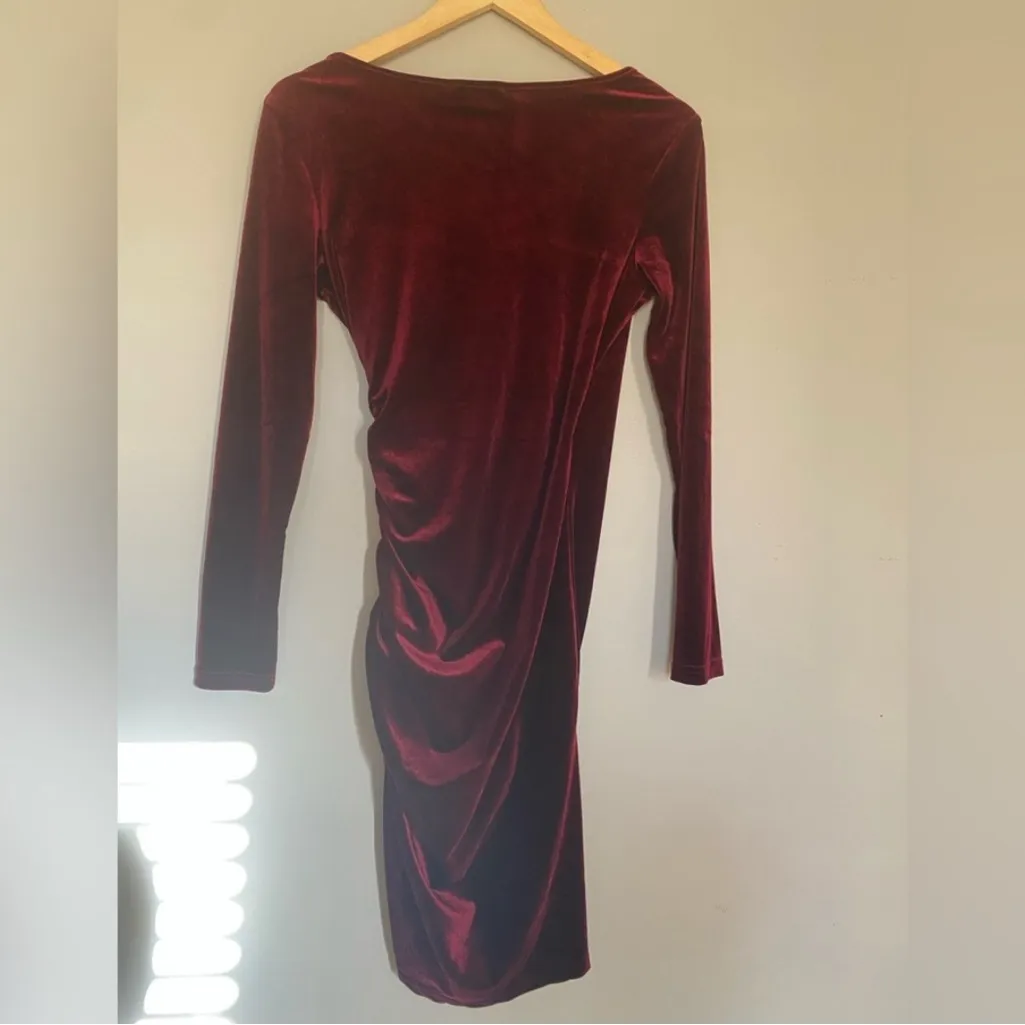 Guberry Wrap V Neck Long Sleeve Velvet Bodycon Ruched Dresss Size Small Red - Image 6