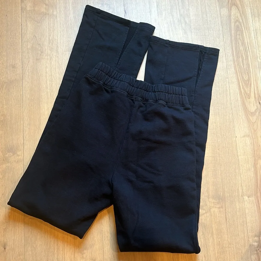 Good American Womens Essentials Black Split Flare Cotton Sweat pants - Image 10