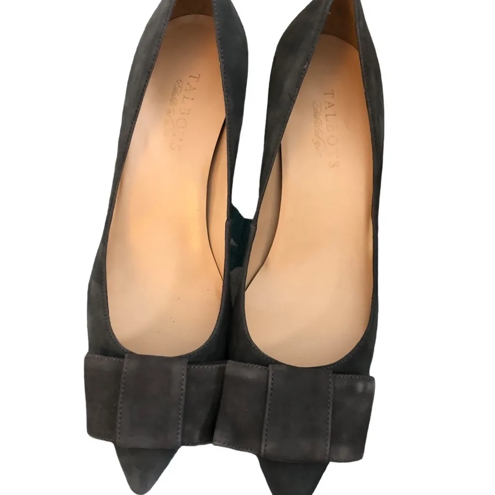 Suede Leather Pumps Sz. 7.5B Bow Toe Gray Pointy Toe Low Kitten Heel - Image 4