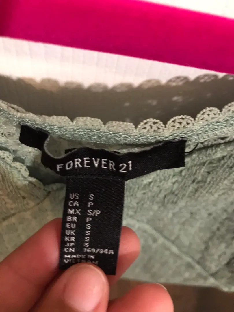 Forever 21 Crop Top - Image 3