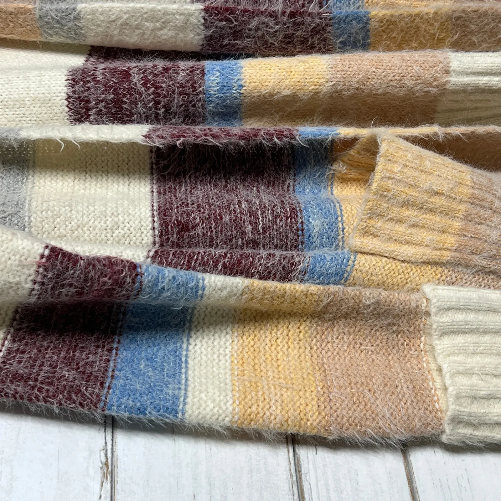 BiBi Fuzzy Eyelash Knit Stripe Cardigan Sweater Cream Open Front Size Large Blue - Image 9