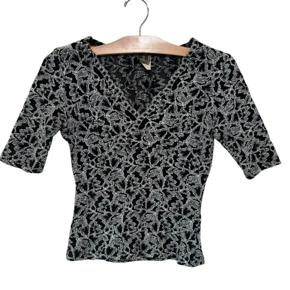 Vtg Black Lace Overlay V Neck 3/4 Sleeve‎ Cropped Top Shirt Womens Sz S Y2K - Image 2