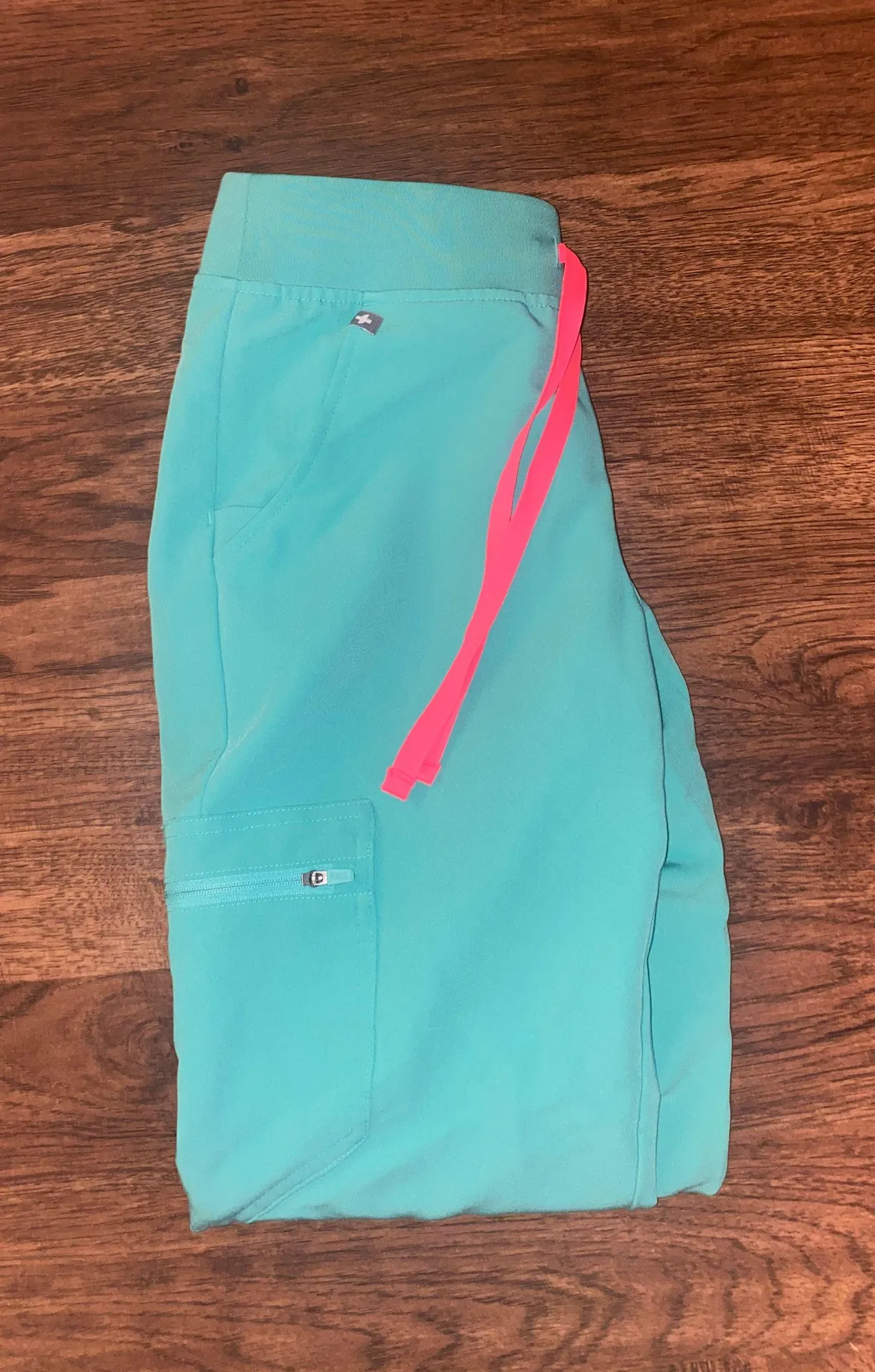 FIGS Surgical Green Scrub Set - Image 5