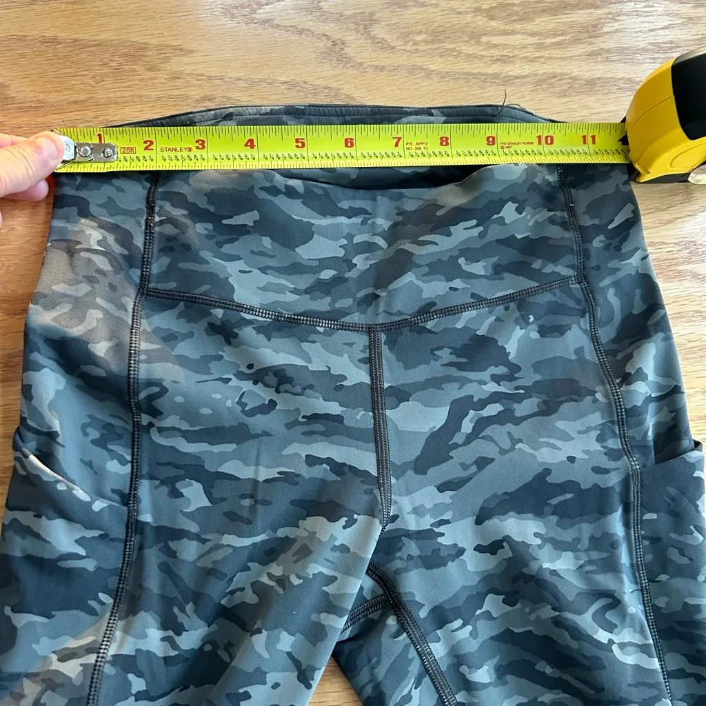 Lululemon Speed Up Mid Rise Legging Size 4 Camouflage Evergreen Camo Green - Image 9