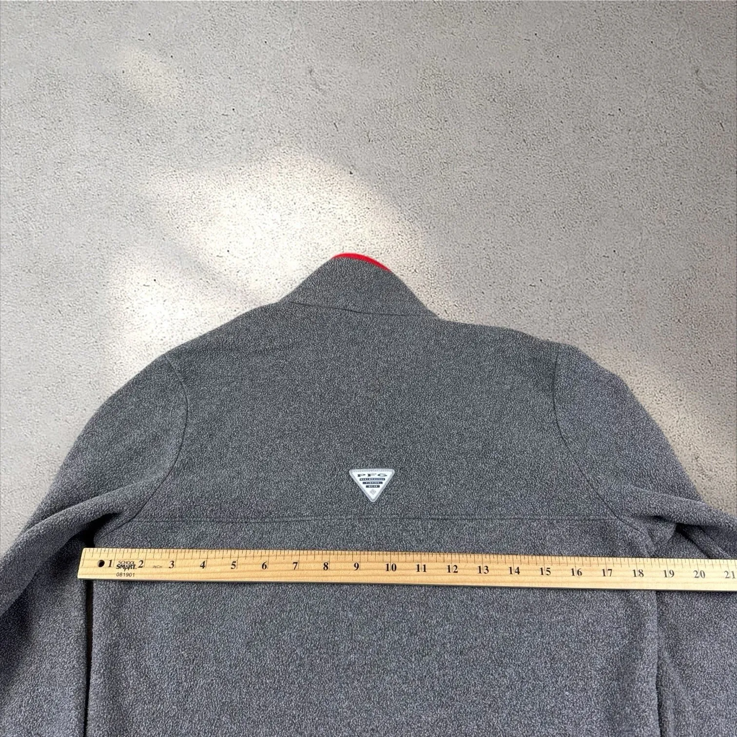 Columbia PFG Georgia Bulldogs 1/4 Snap Pullover Fleece Womens Small Gray Sweater - Image 5