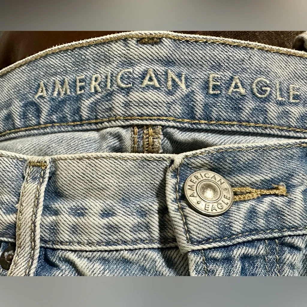 AMERICAN EAGLE 90s Boyfriend jeans size 2 short - Image 9