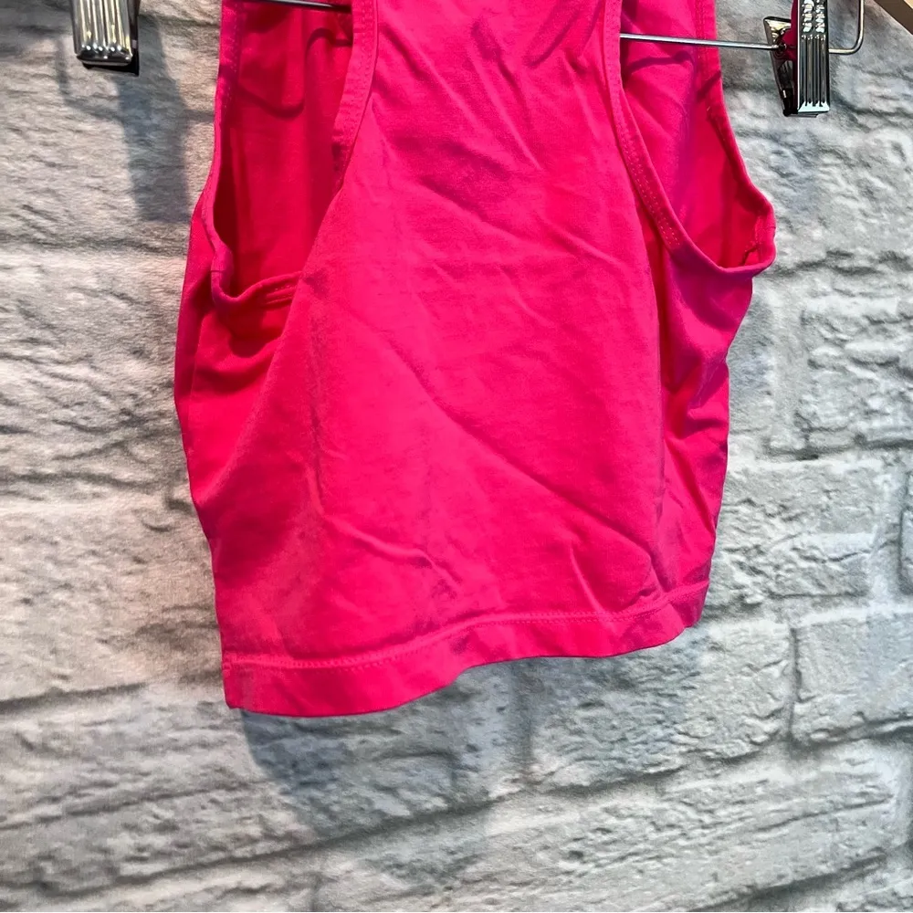 Women’s XS Wild Berry Hit Pink Racerback Cropped Tank Top - Image 10
