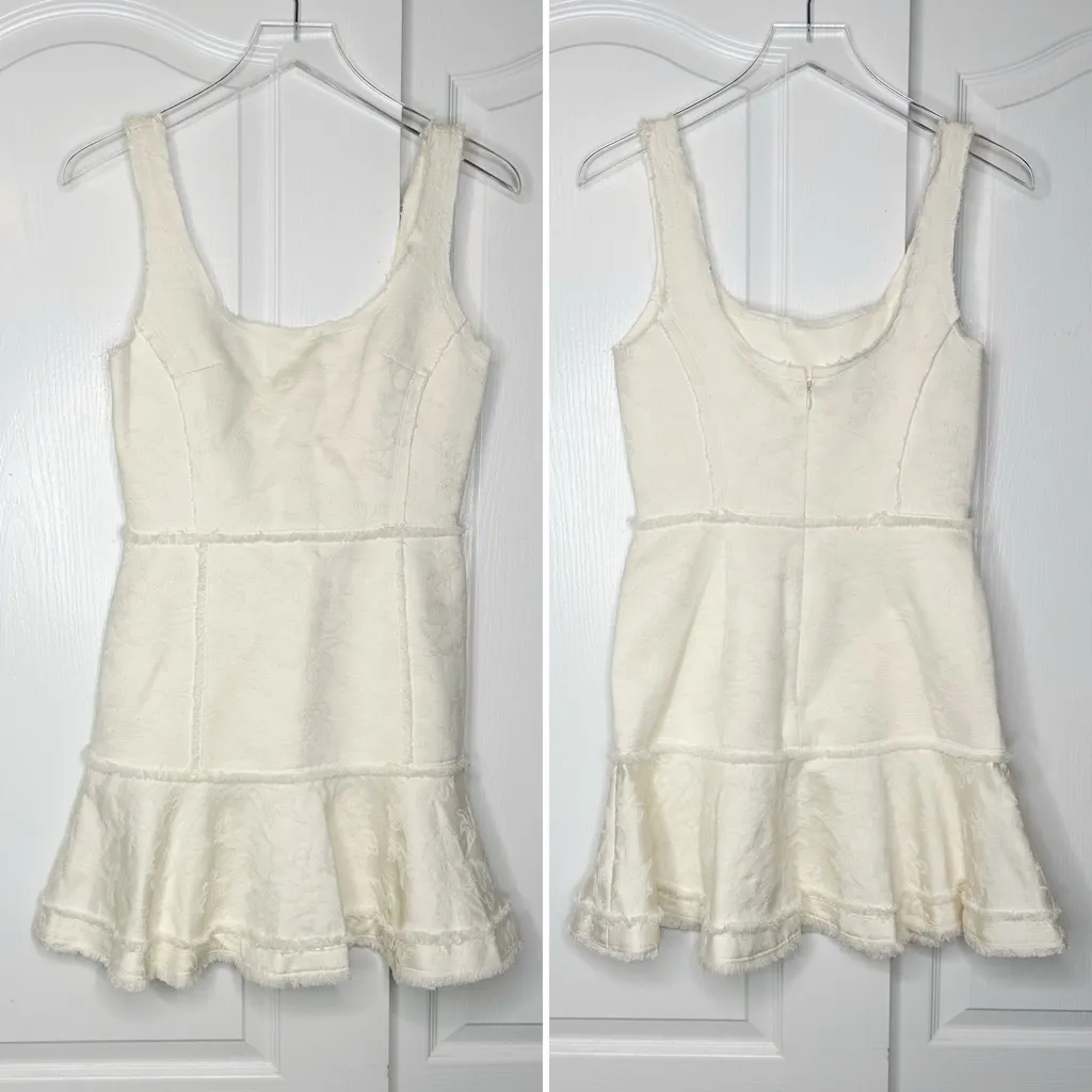 NWT Alexis Noely Dress in Ivory Size Small - Image 9