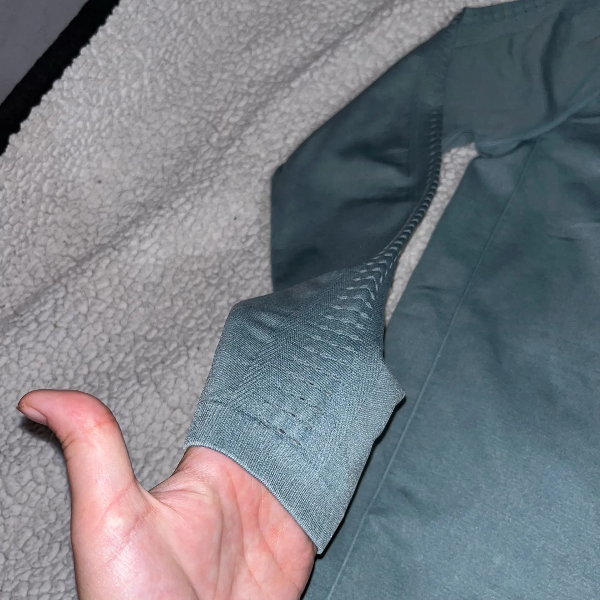 Fabletics  Long Sleeve - Image 3