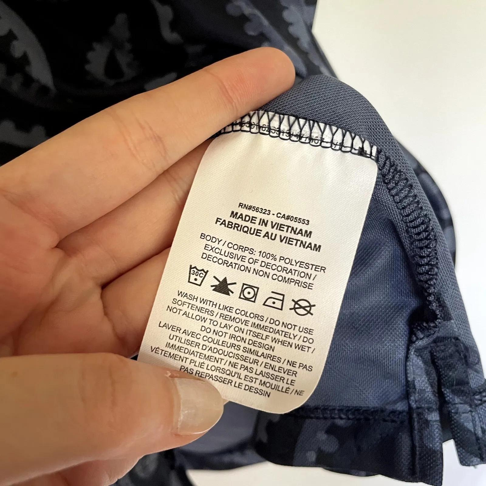 Nike Dri Fit v-neck collared sleeveless workout tank top women's small paisley - Image 4