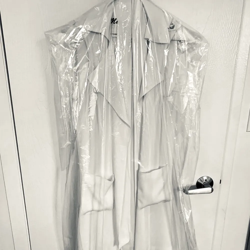 Bebe White Sleeveless Open Front Vest - Image 14