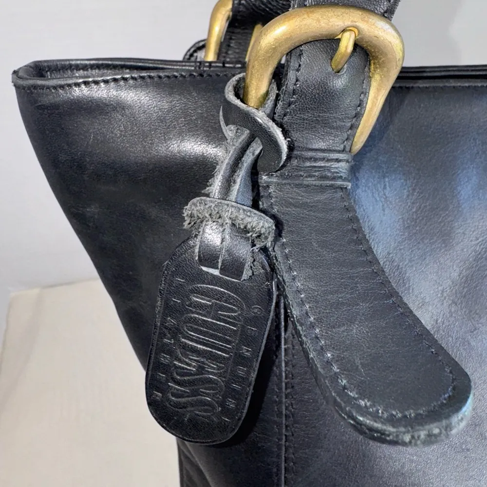 RARE Vintage Guess Genuine Leather Black Leather Bucket Tote Shoulder Bag Purse - Image 7