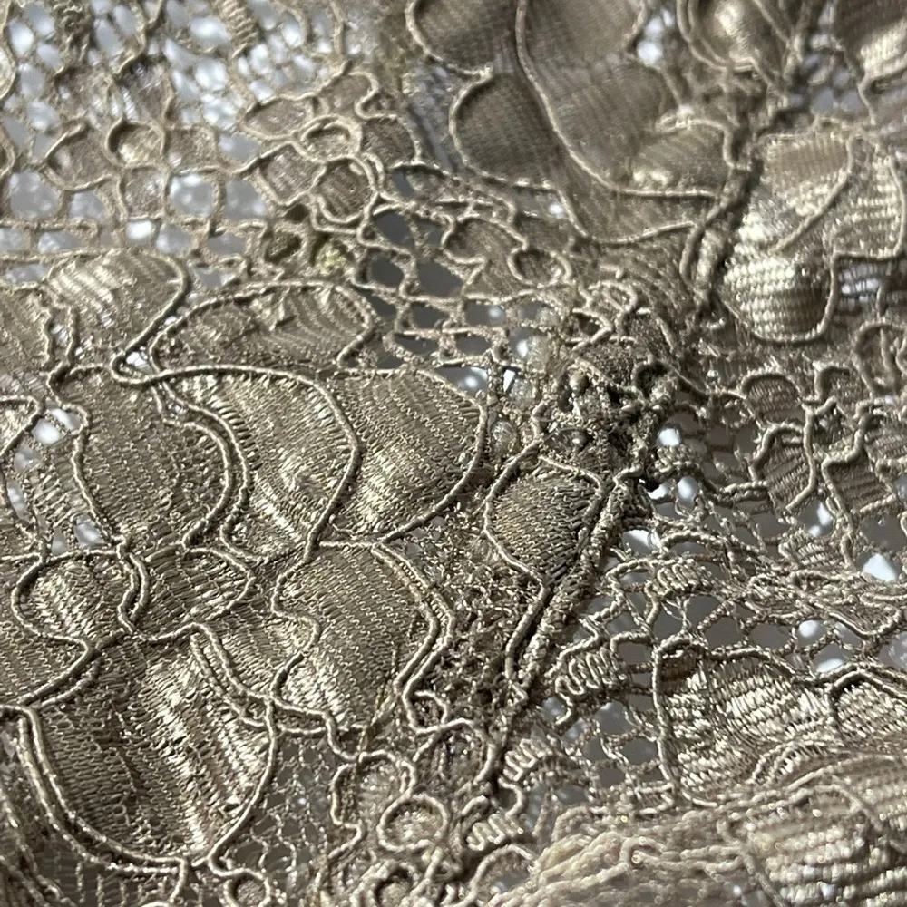 Victoria’s Secret Floral Lace Garter Belt. - Image 7