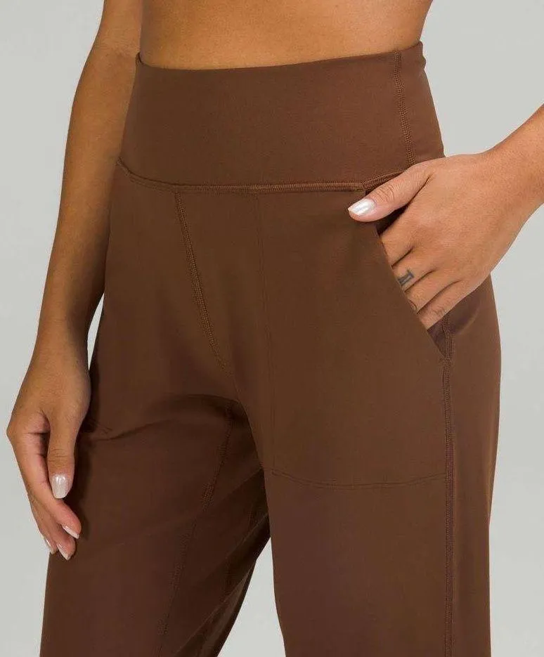 Align High-Rise Jogger Crop - Image 3