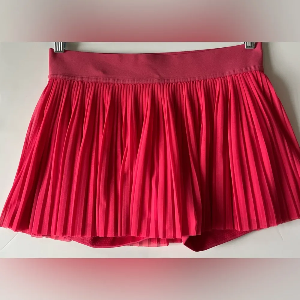lululemon athletica Mesh Pleats Mid-Rise Tennis Skirt Lipgloss -Size 8 - Image 10