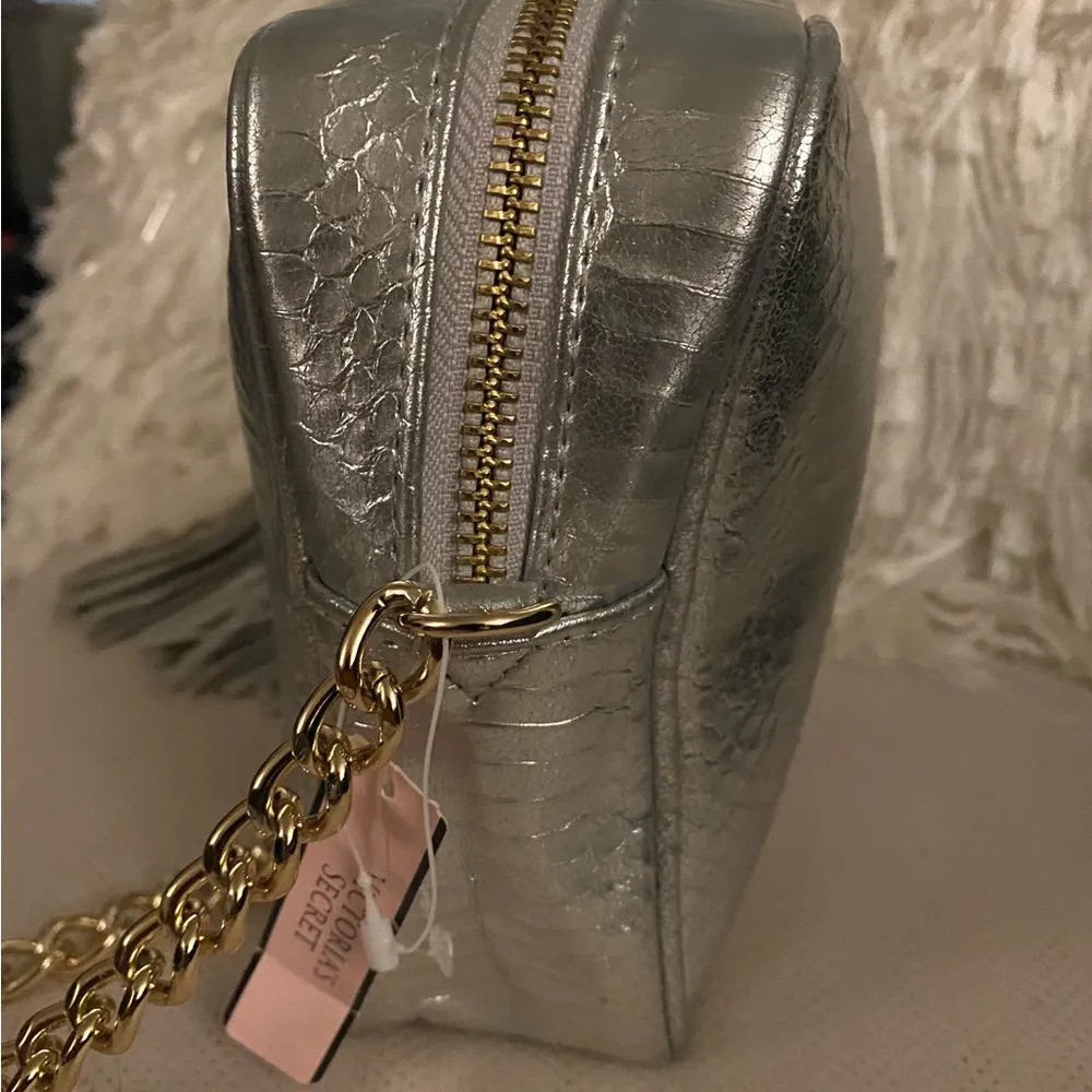 NWT Victoria’s Secret Limited Edition Silver Crossbody | Shoulder Bag | Purse - Image 4