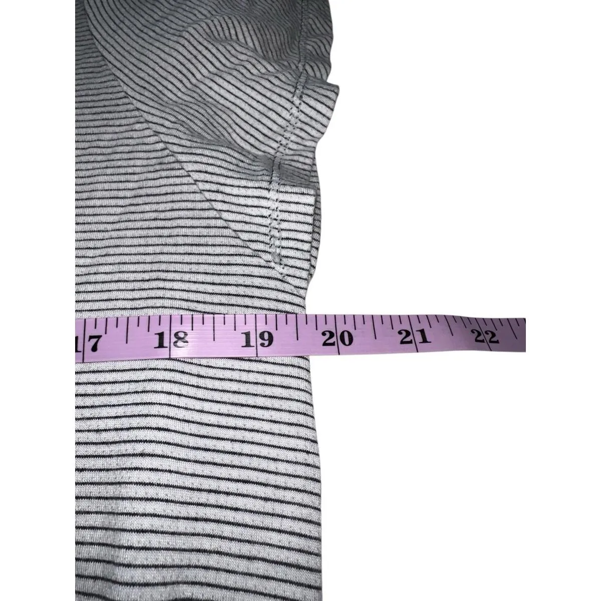Max Studio Striped Ruffle Sleeve Scoop Neck Stretch Tee Top Gray White Women’s L - Image 6