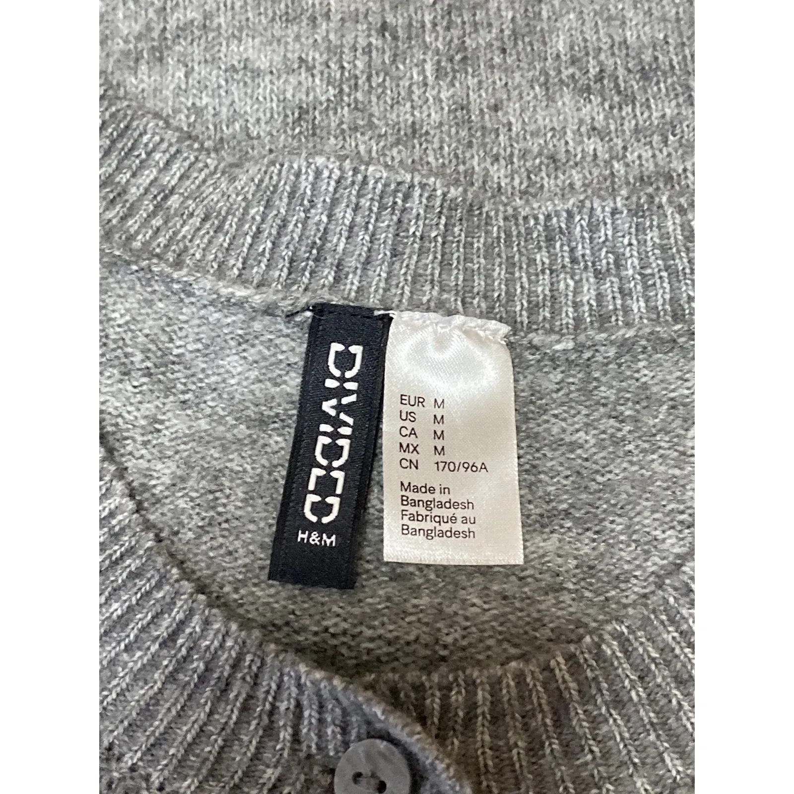 H&M Divided Women's Gray Wool Knit Short Sleeve Button Up Sweater Crop Top Sz M - Image 4