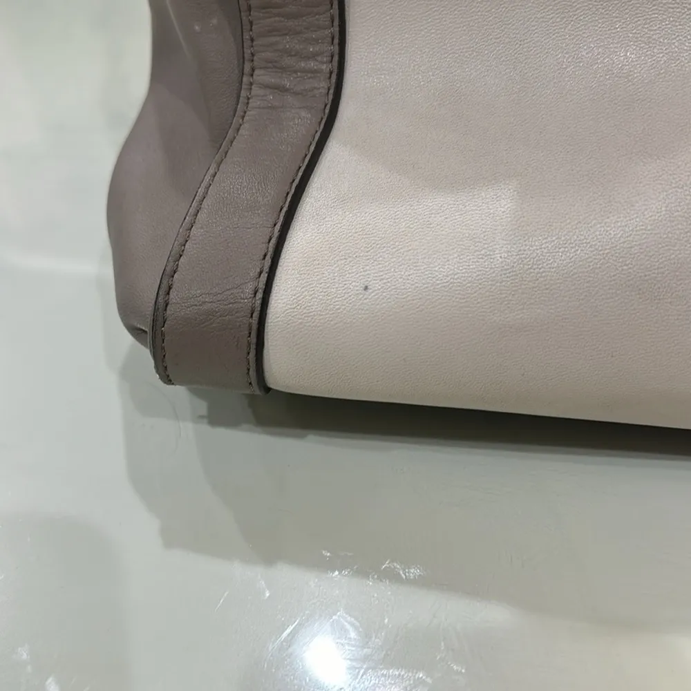 Michael Kors large Hamilton two tone leather bag. Very good condition - Image 6