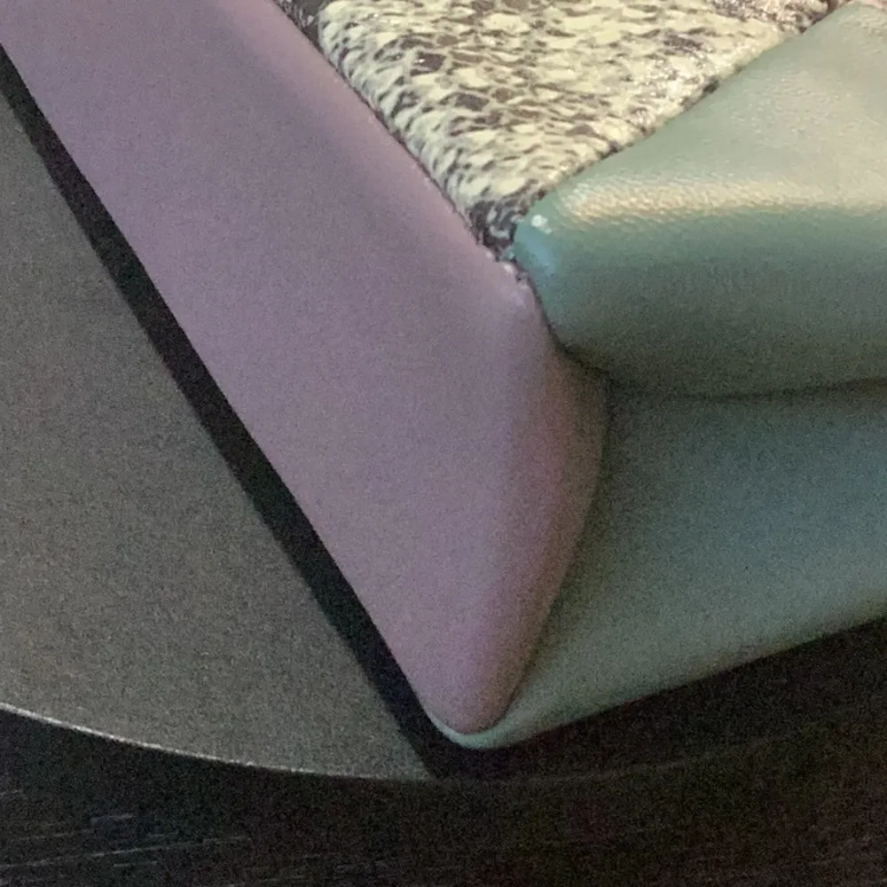 Kurt Geiger London
Leather Mini Kensington Chain Strap Crossbody Bag NWT - Image 8