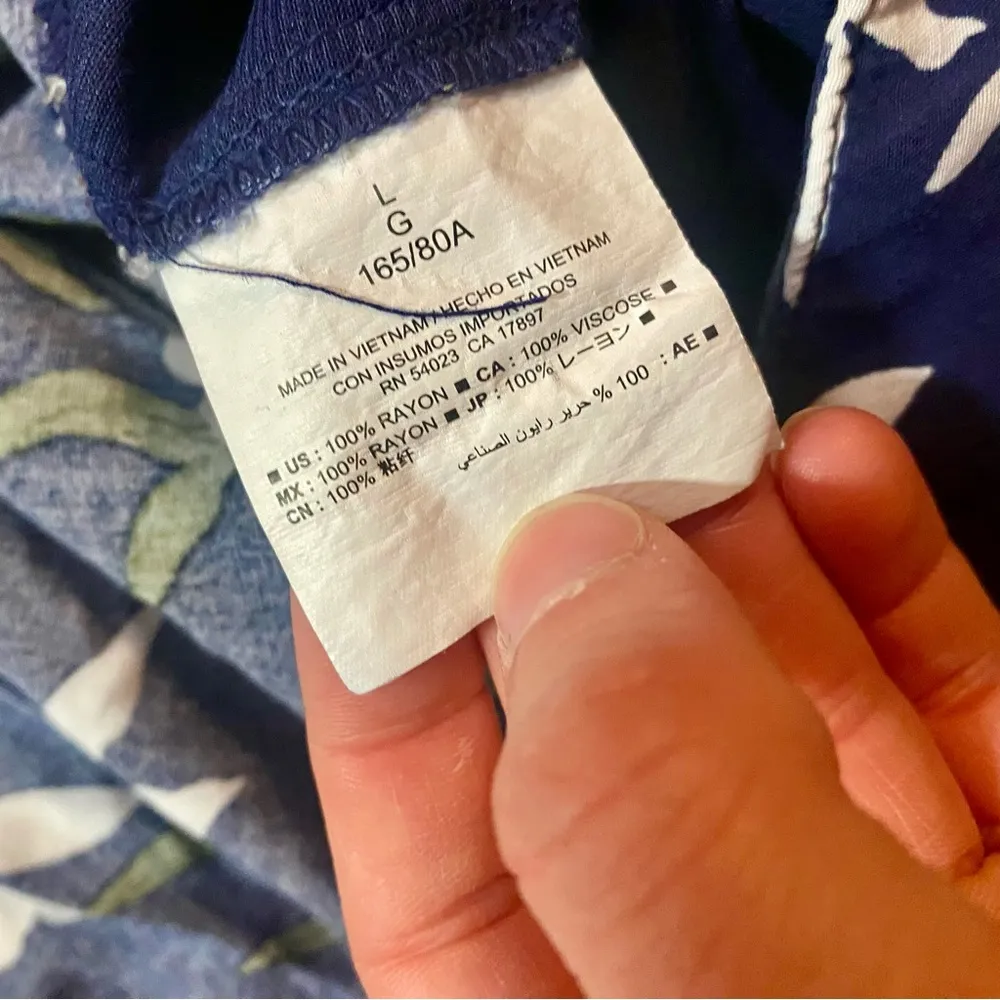 Old Navy Casual High Rise Soft Navy Blue Floral Short Shorts Womens Large - Image 13