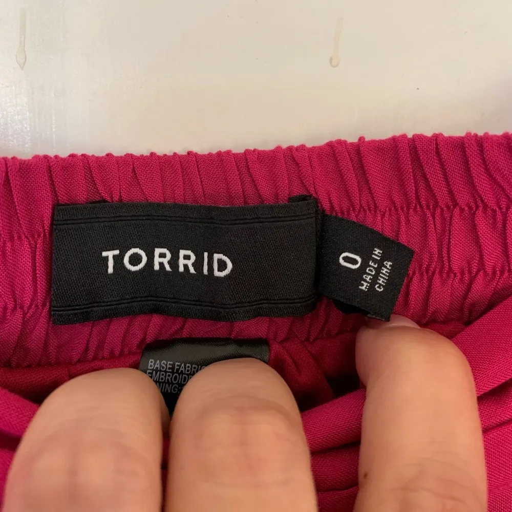 Torrid Pink Parade Scalloped Lace Trim soft shorts size 0 - Image 6