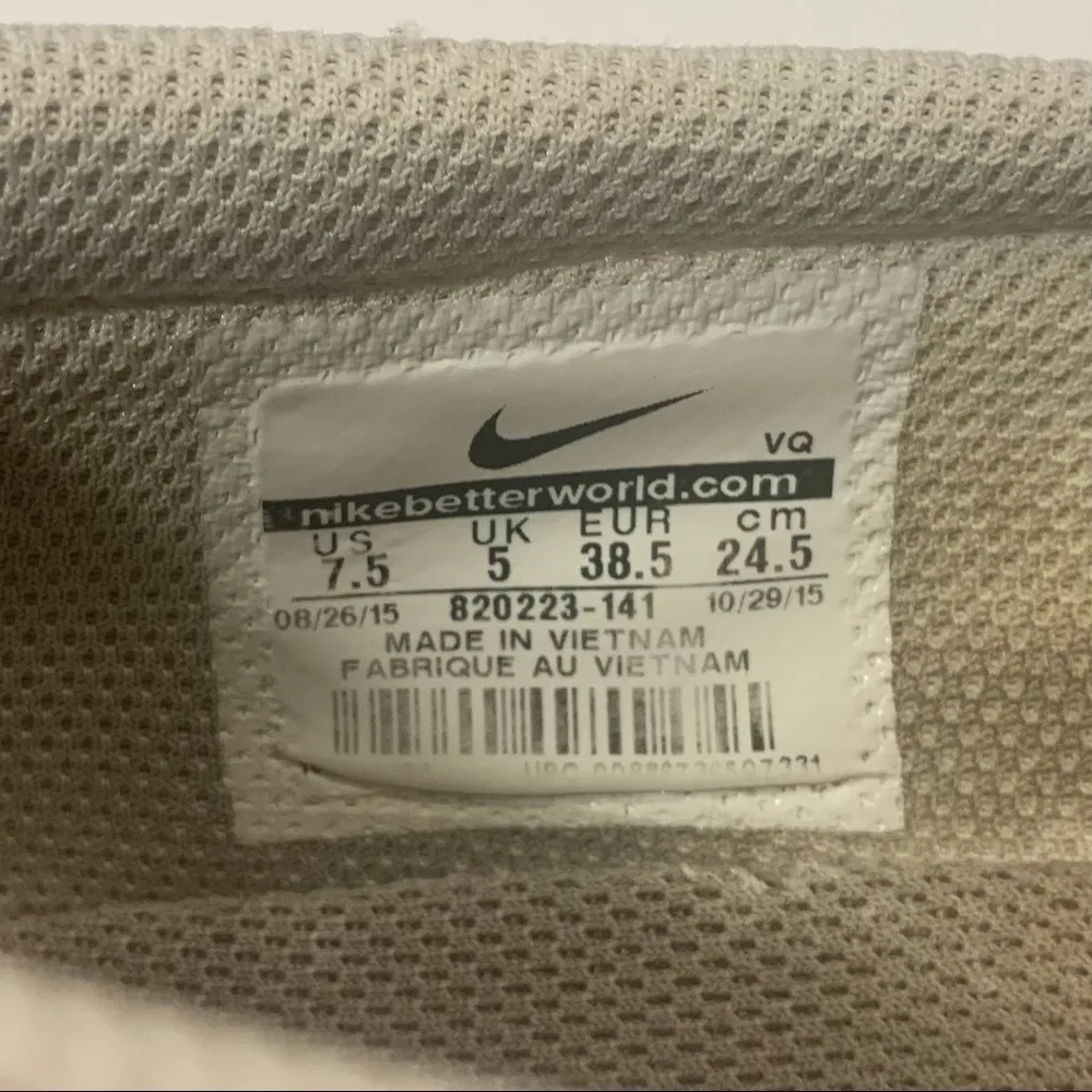 NIKE Cherry Blossom Toki Slip-On Sneakers - Image 5