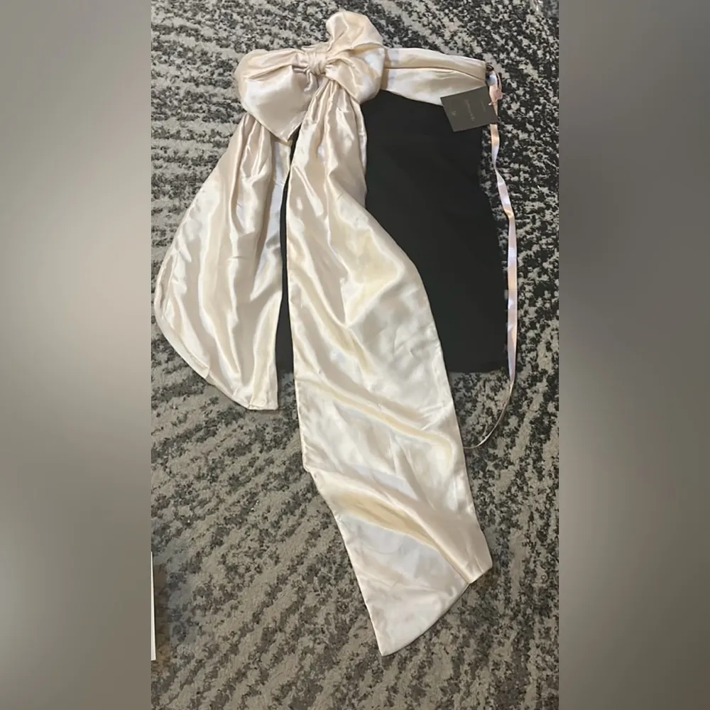 House of CB Jana Giant Bow Strapless Mini Cocktail Dress size S - Image 11