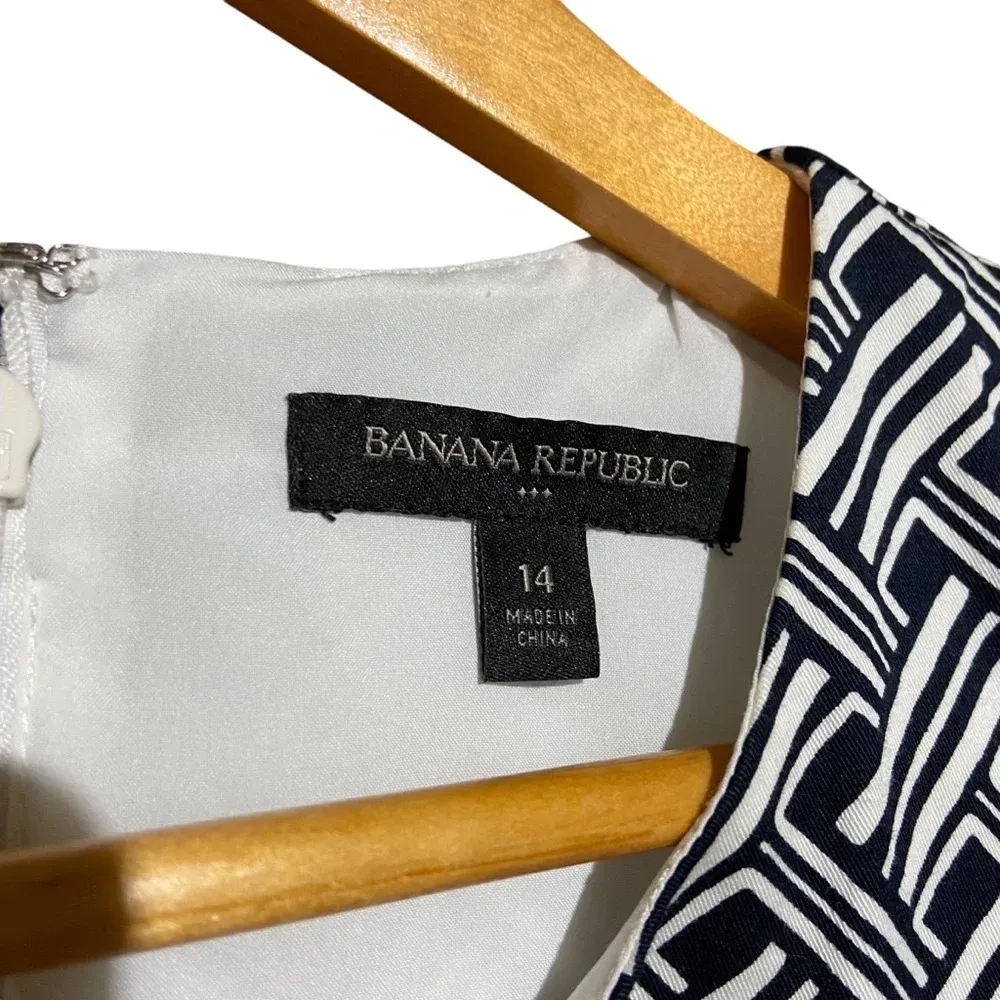 Banana Republic Sheath Dress Sleeveless Blue White Back Zip‎ Lined Dress Size 14 - Image 8