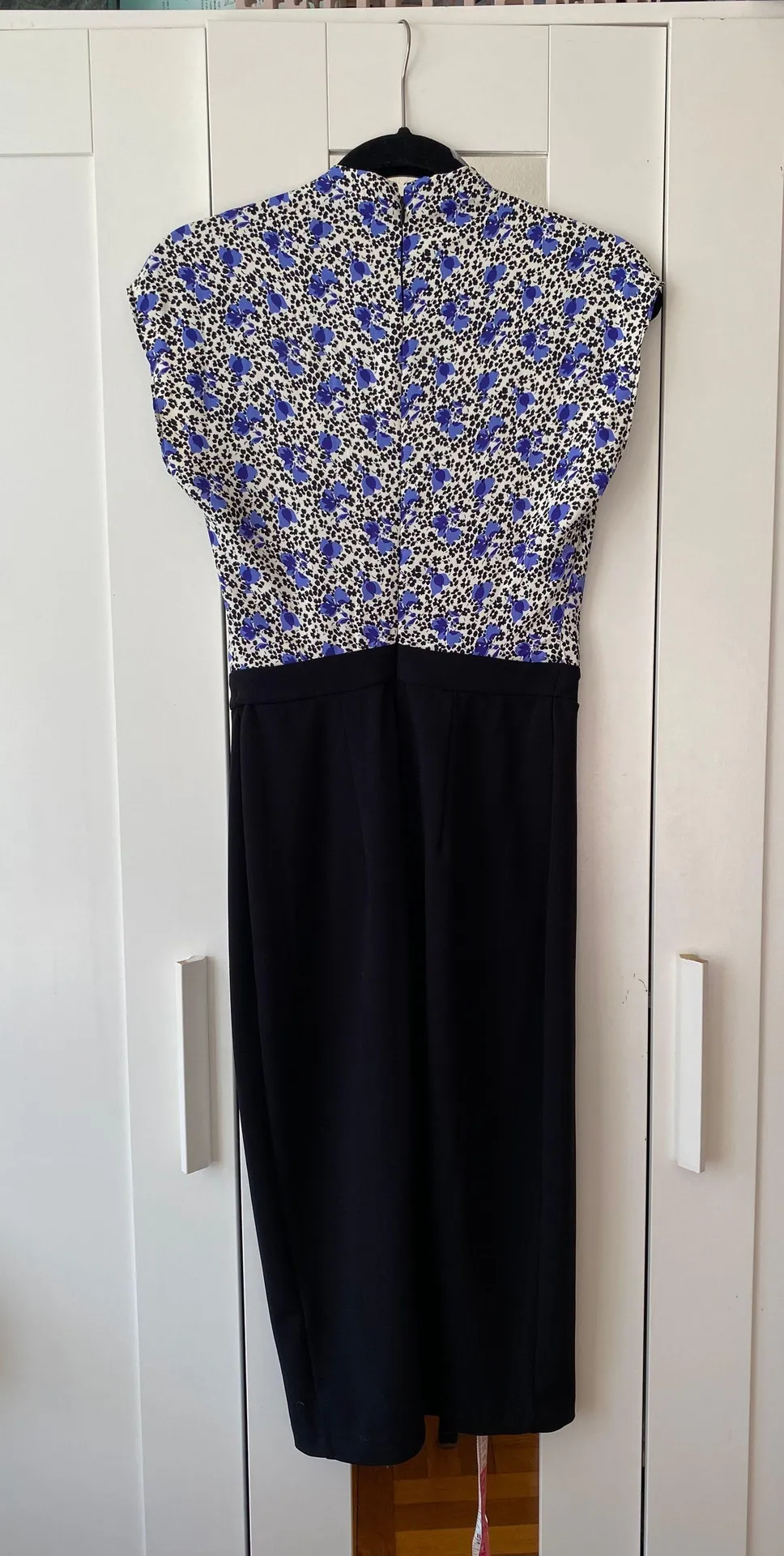 EXPRESS Blue and Black Mid-length dress, Size XS - Image 8