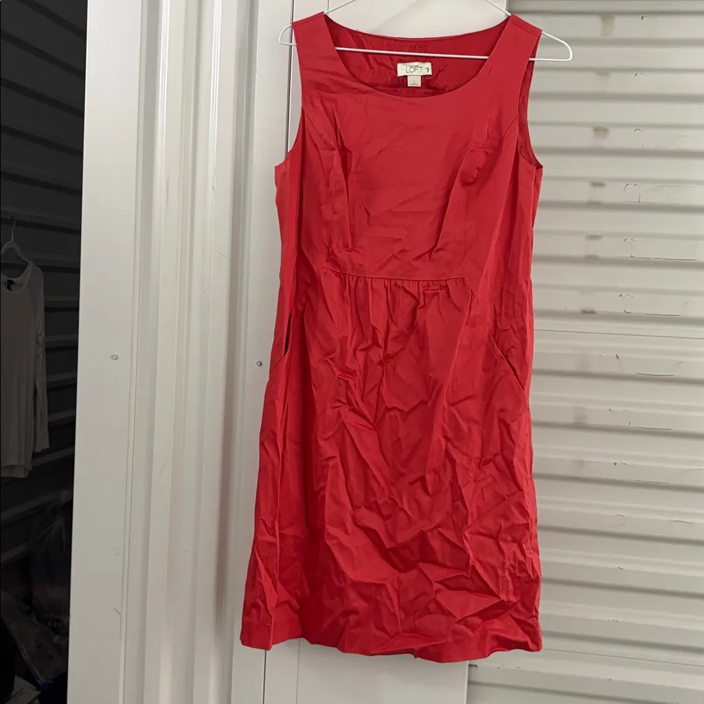 LOFT Vibrant MIDI Waist Coral Dress with Casual Pockets - Image 5