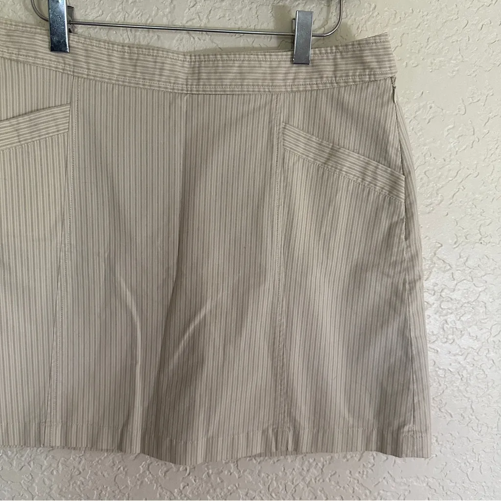 Dockers Tan Beige Pinstriped Size 8‎ Golf Pickleball Tennis Skorts Cotton Blend - Image 3