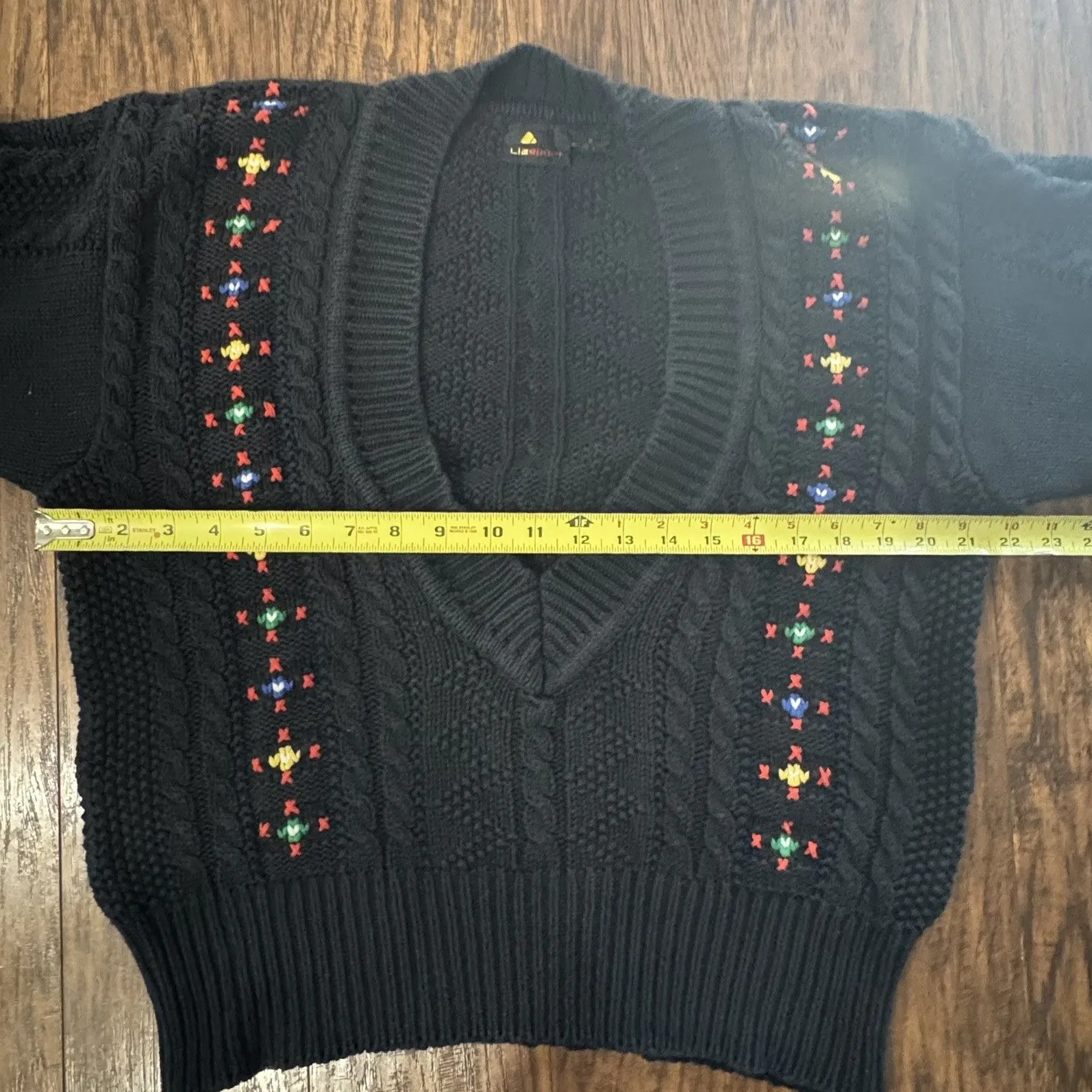 Vintage Liz Sport V Neck Sweater Cable Knit Size Small 100% Cotton Embroidered - Image 3