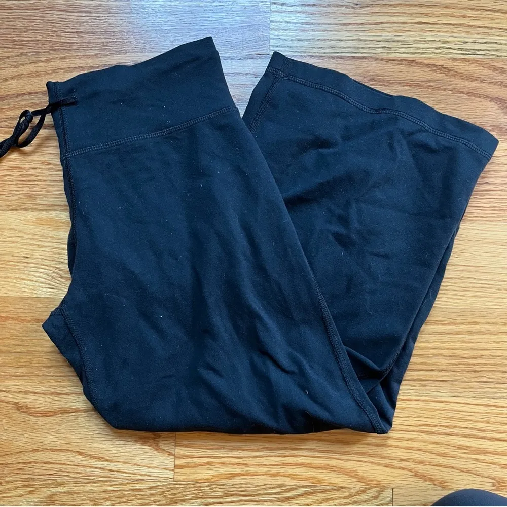 Lululemon  black wide leg crop pants - Image 2