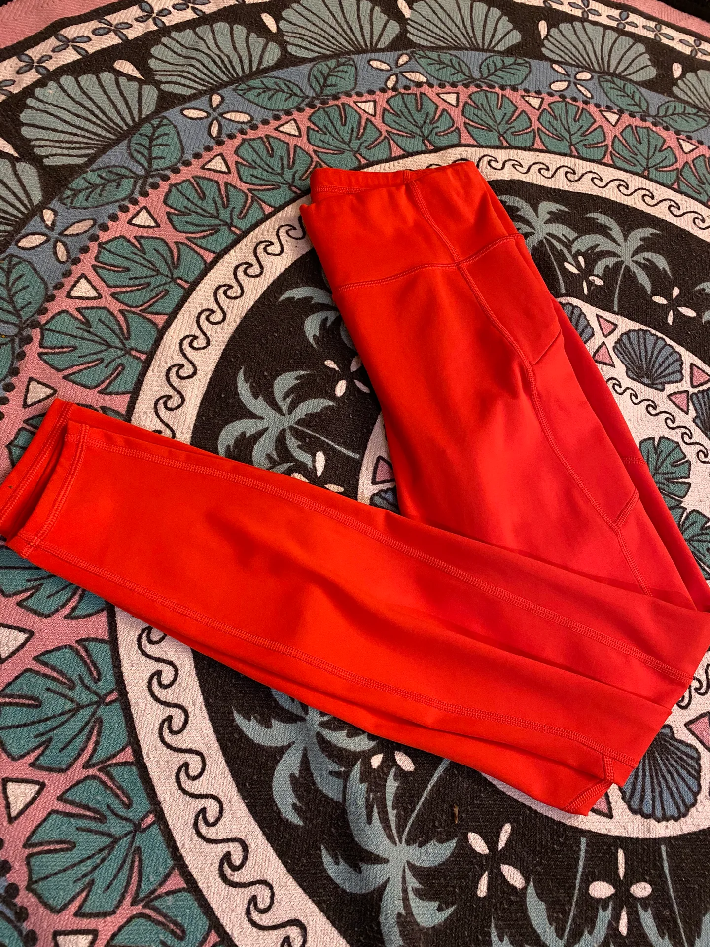 contender tights in torch red - Image 8