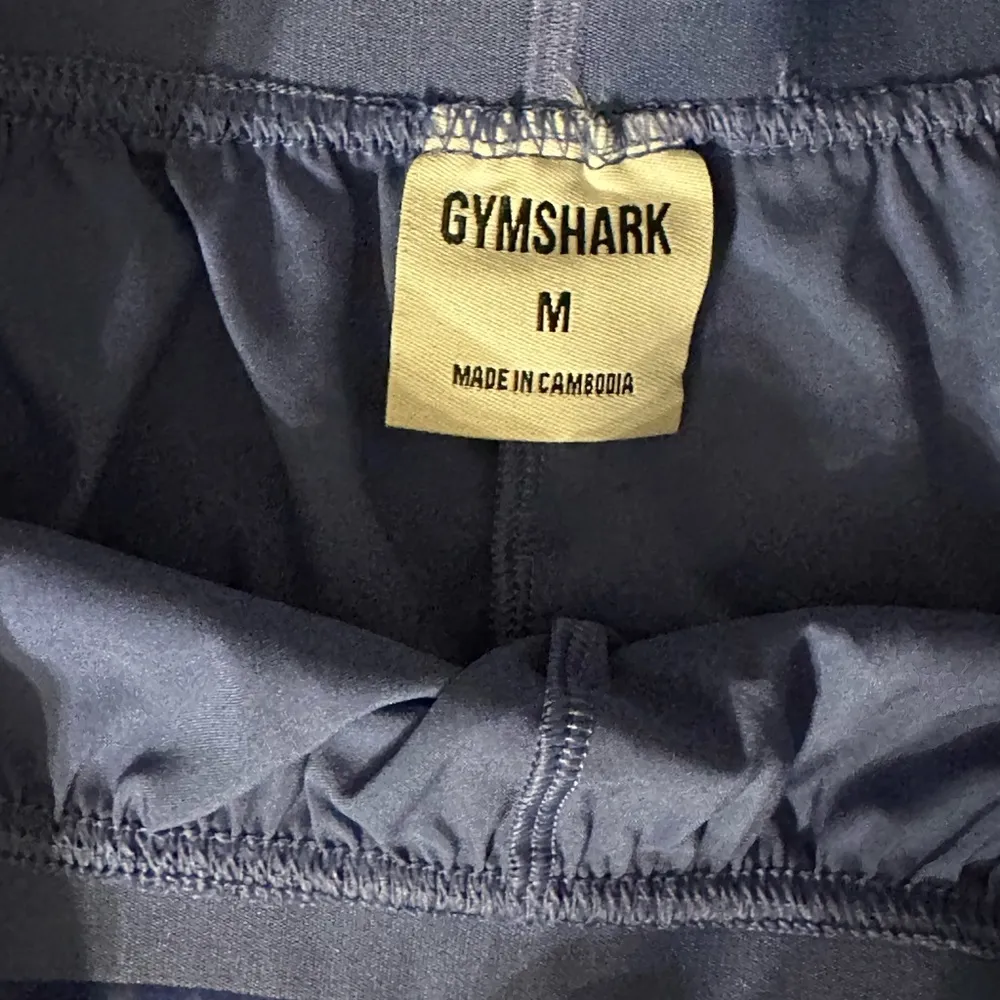 Gymshark NWOT  size small shorts - Image 3
