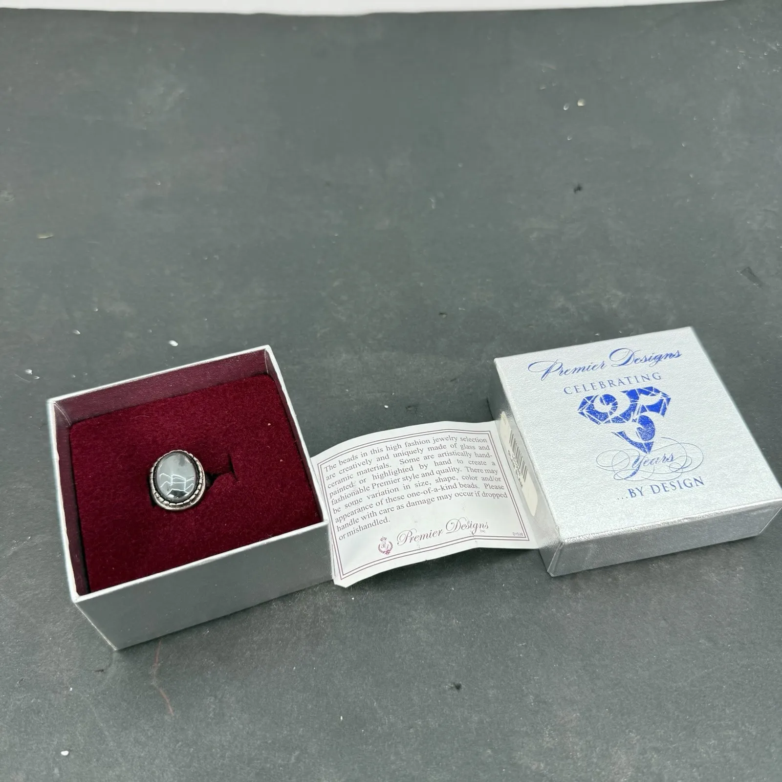 ECLIPSE Retired Premier Designs Ring In Box - Image 3