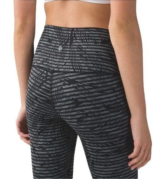 Lululemon Wunder Under Crop II Full-On Luon Roll Down Leggings Gray Palms Size 4 - Image 3