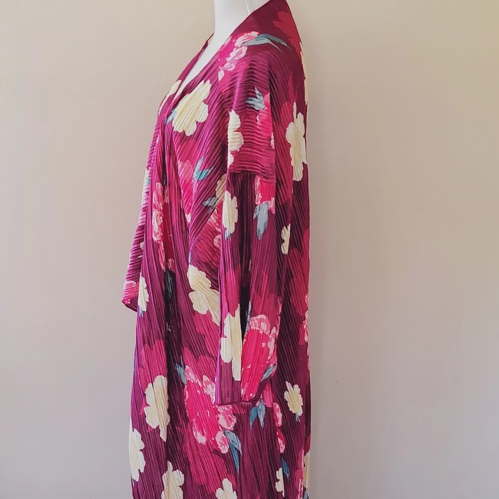 Lularoe satin crinkle kimono size large - Image 3