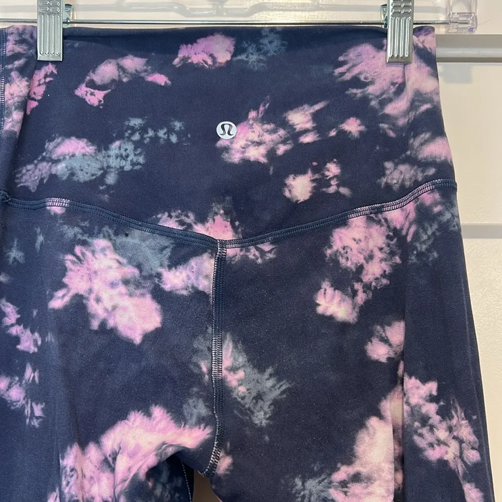 Lululemon Align hi-rise Tie-Dye Leggings - Pink and Blue size 6. - Image 12