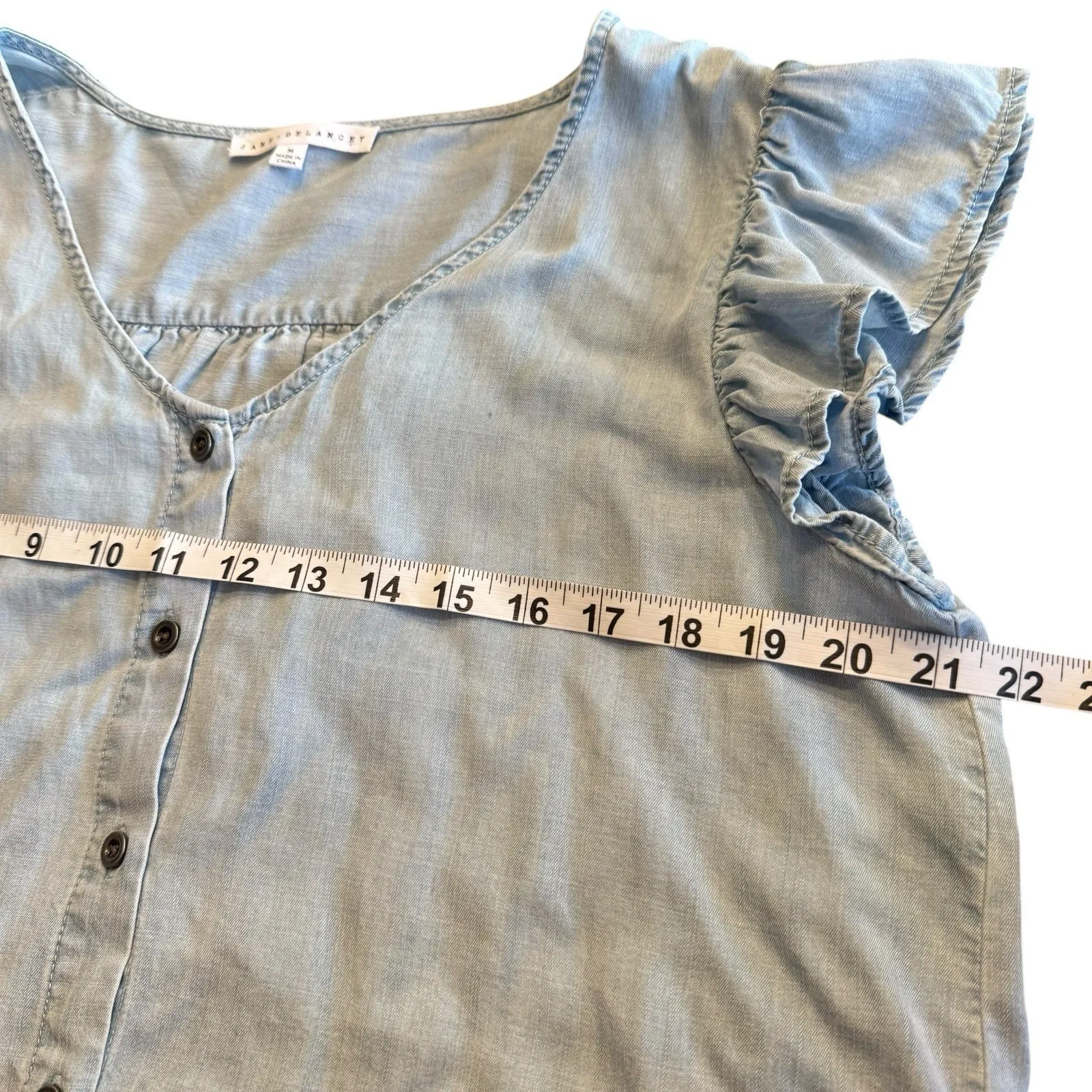 Jane & Delancey Women's Chambray Flutter Sleeves Lightweight Size‎ Medium - Image 4