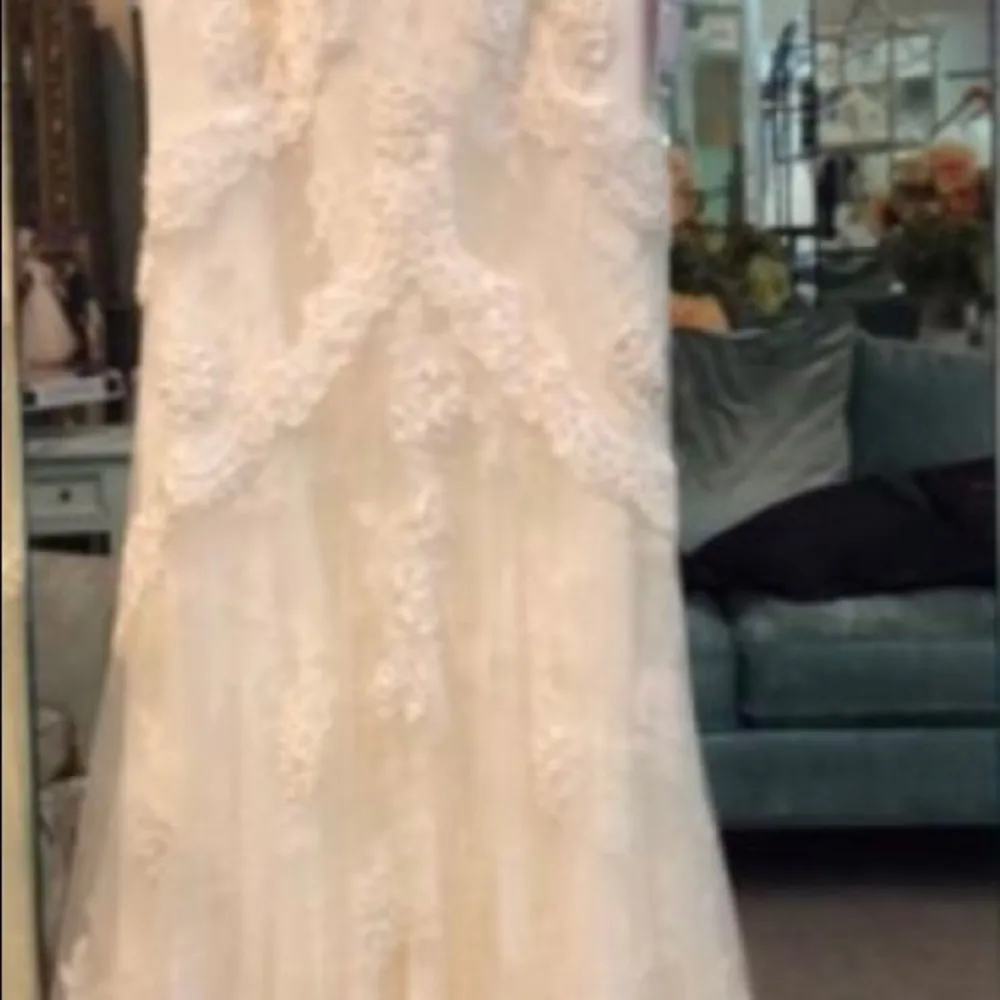 Pronovias Dietrich​ Size 8 - Image 5