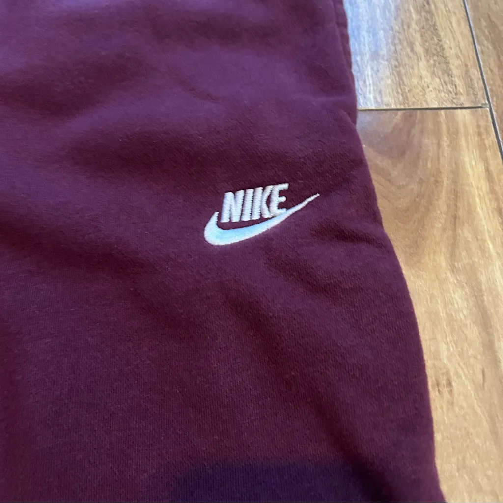 Nike Maroon Sweatpants Joggers Women Size Small Drawstring Athletic - Image 2