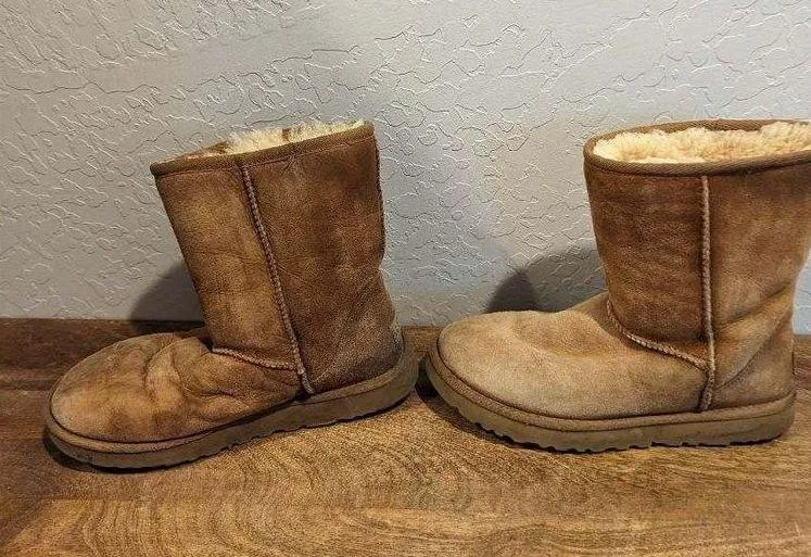 UGG CLASSIC SHORT II Mid-Calf Sheepskin Women’s  Chestnut Boots 1016223  Sz 7 - Image 6