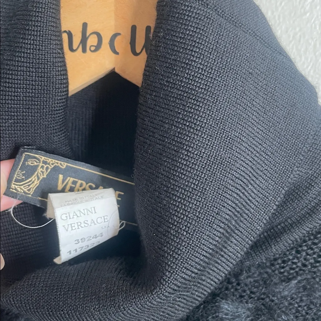 Versace Sleeveless Wool Blend Turtleneck Vintage - Image 5