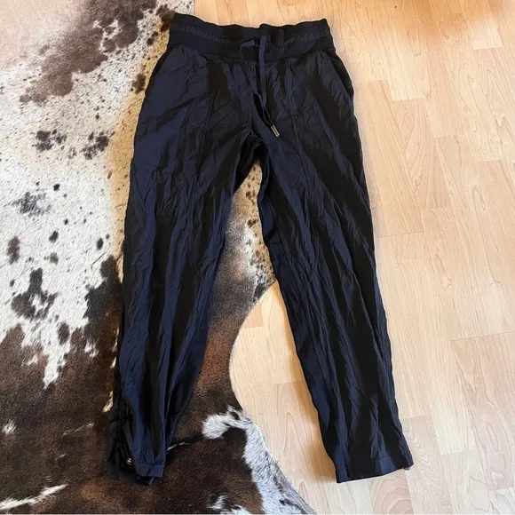 LULULEMON‎ Black Dance Studio Crop Unlined 25” Athletic Pants Size 4 - Image 3