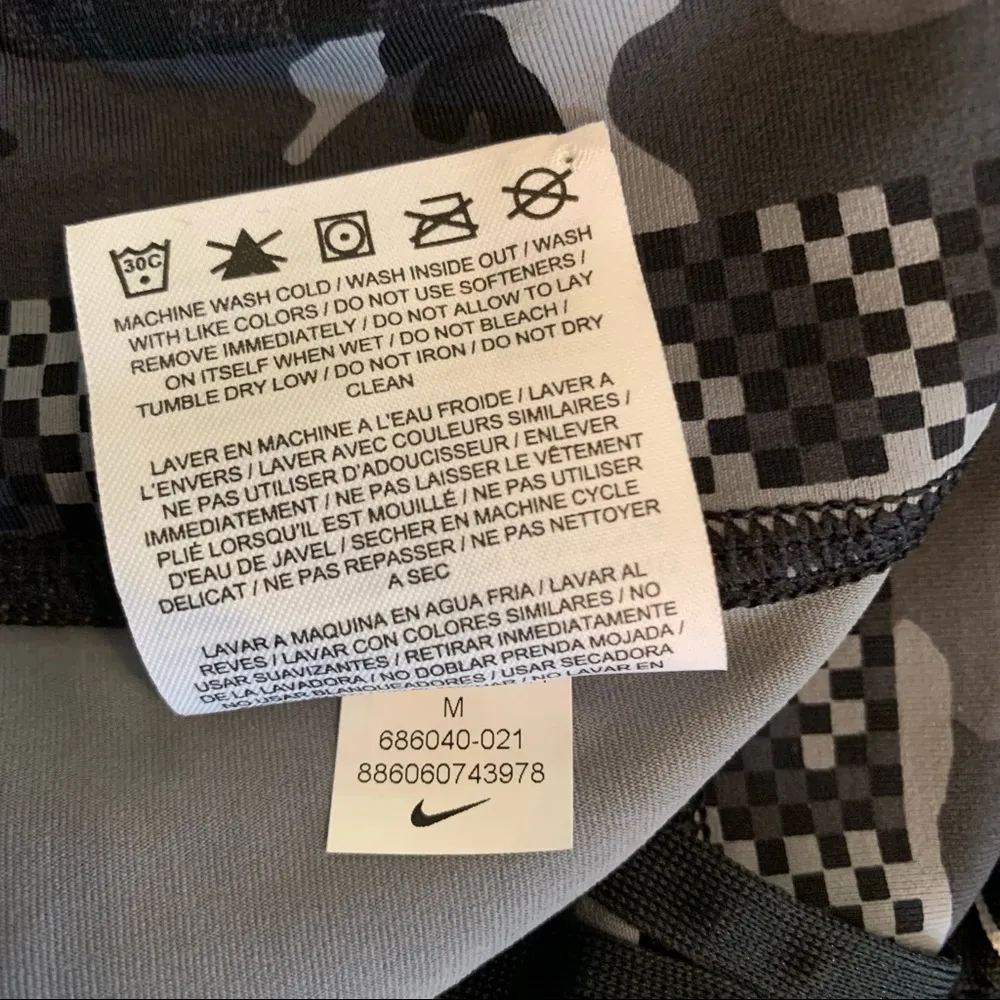 NWOT Nike Epic Lux Clash Dri-fit Running Tights - Image 3