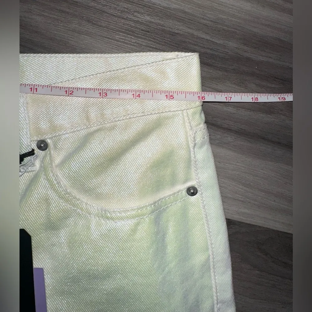 NWT Forever 21 White Shimmer Shine Slim Fit Women’s High Rise Jean Shorts Sz 32 - Image 7