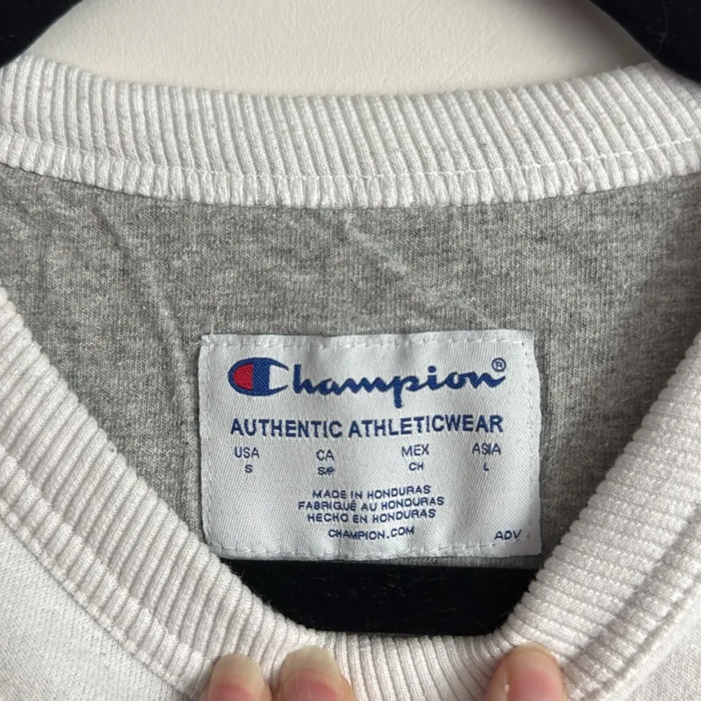 Champion Cropped Sweatshirt Size S - Image 5
