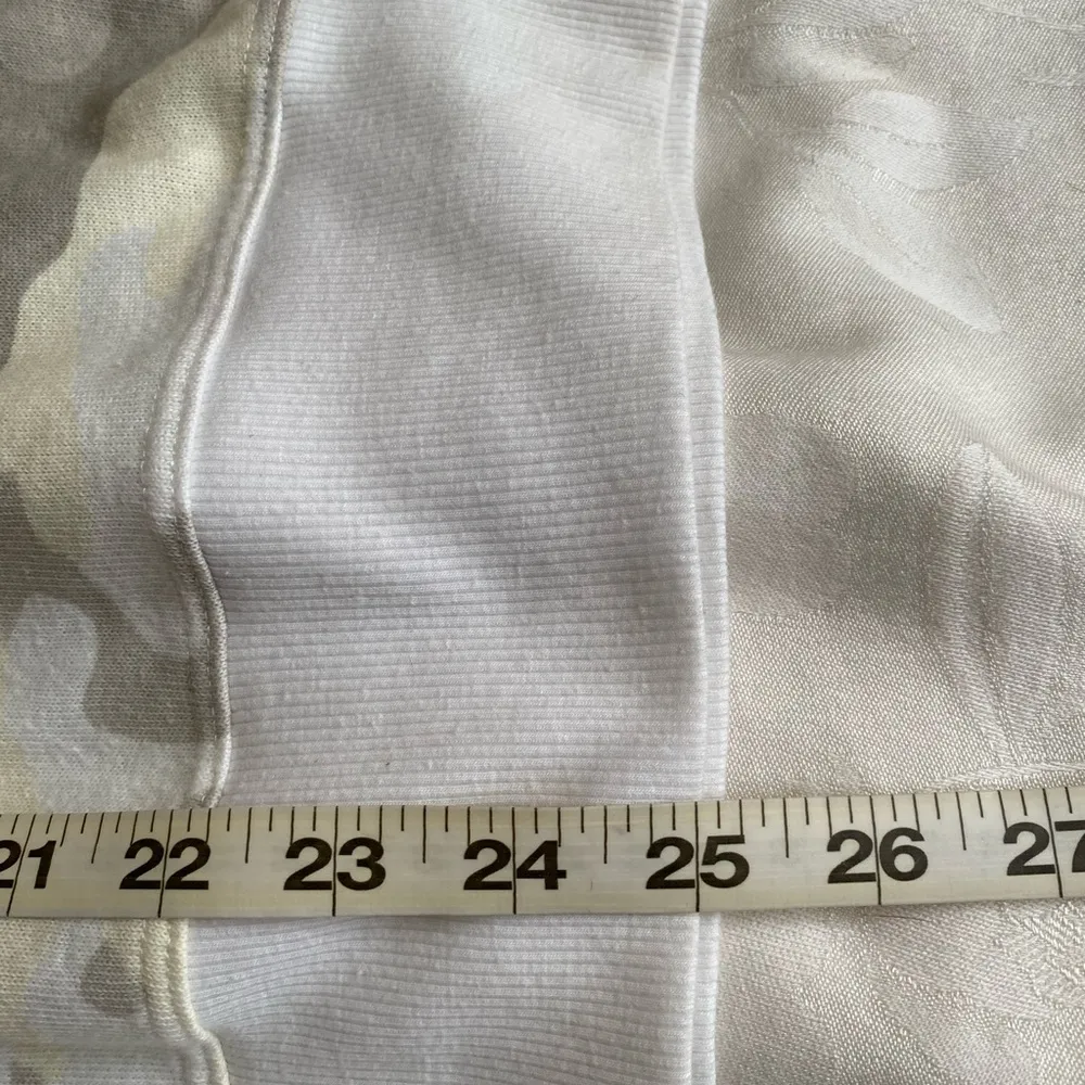 SoulCycle Camo Long Sleeve Sweatshirt L - Image 7